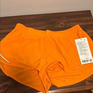 Lululemon size 10 hotty hots